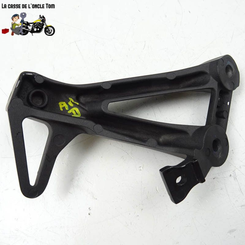 Platine arrière droite Yamaha  900 MT-09 2020 - CTM-11580-042