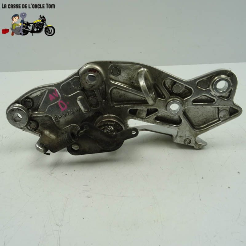 Platine + repose pied avant droit Yamaha 900 xj Diversion 1996 - CTM-YAM-032