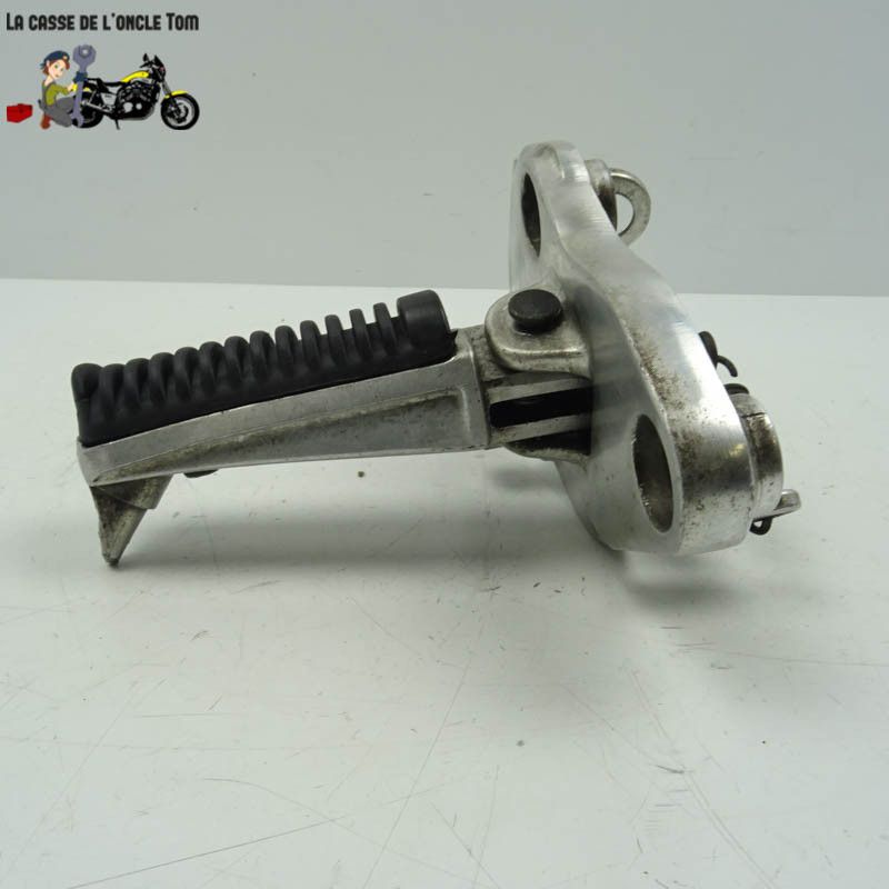 Platine + repose pied avant droit Yamaha 900 xj Diversion 1996 - CTM-YAM-032