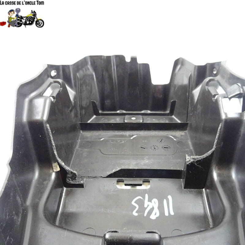 Passage de roue arrière Triumph 675 Street triple  2011 - CTM-11843-042