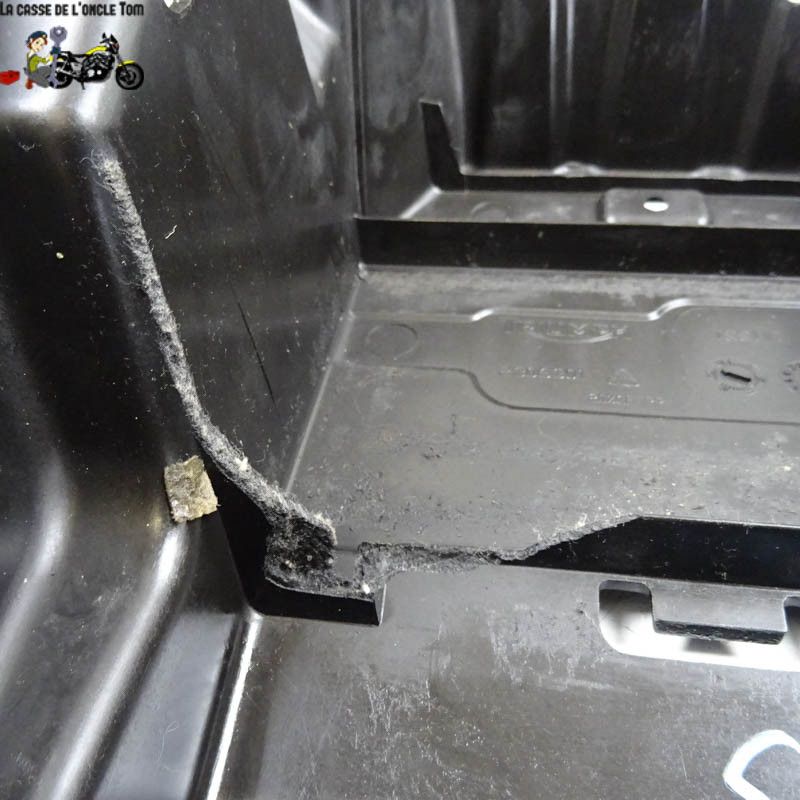 Passage de roue arrière Triumph 675 Street triple  2011 - CTM-11843-042