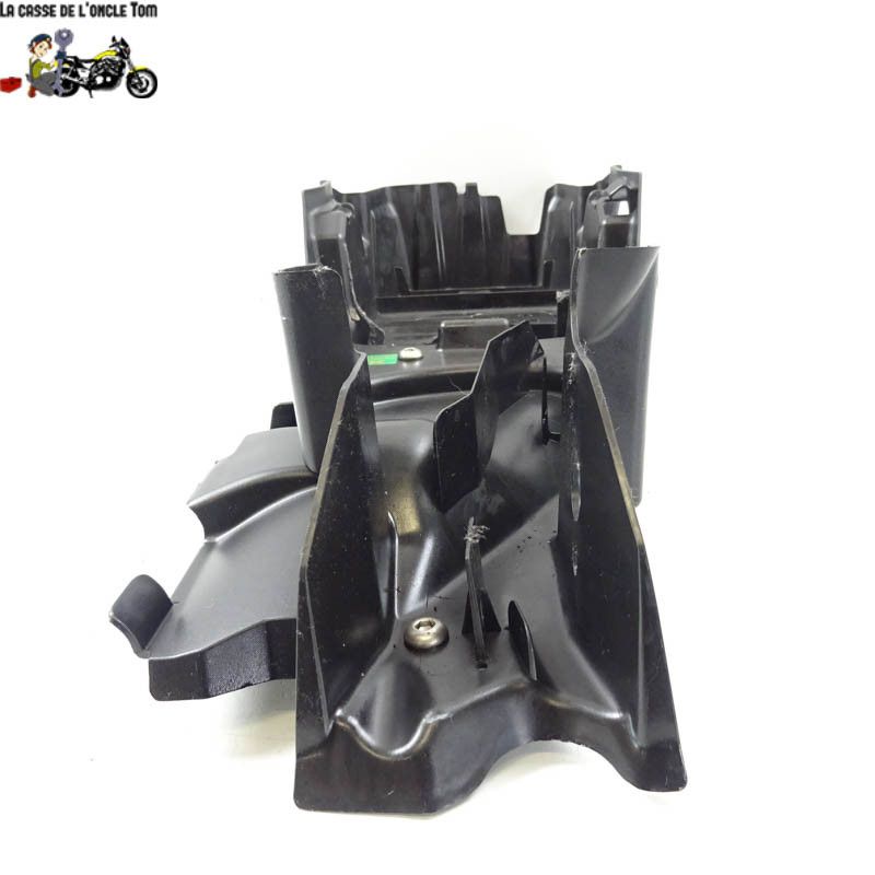 Passage de roue arrière Triumph 675 Street triple  2011 - CTM-11843-042