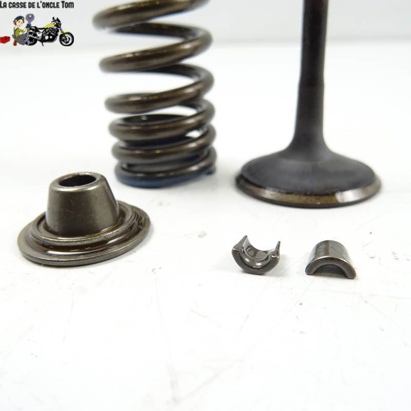 Soupape d'échappement 3 Triumph 675 Street triple  2011 - CTM-11843-079