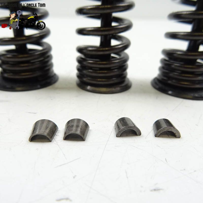 Soupapes admission/échappement pour 1 cylindre Kawasaki 400 Ninja 2020 - CTM-11908-004