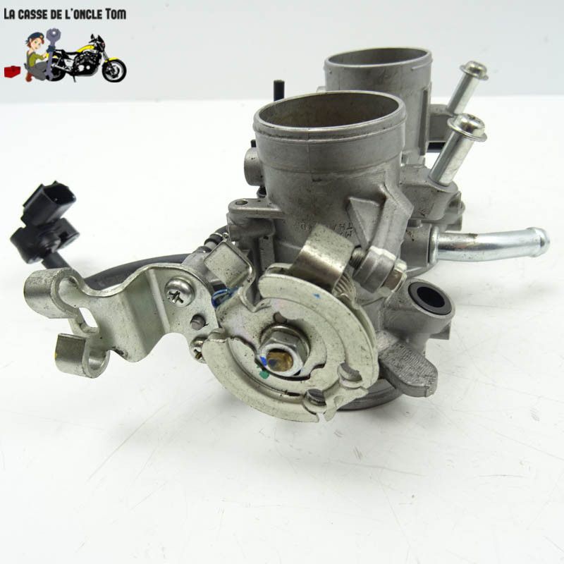 Rampe de carburateur Kawasaki 400 Ninja 2020 - CTM-11908-051