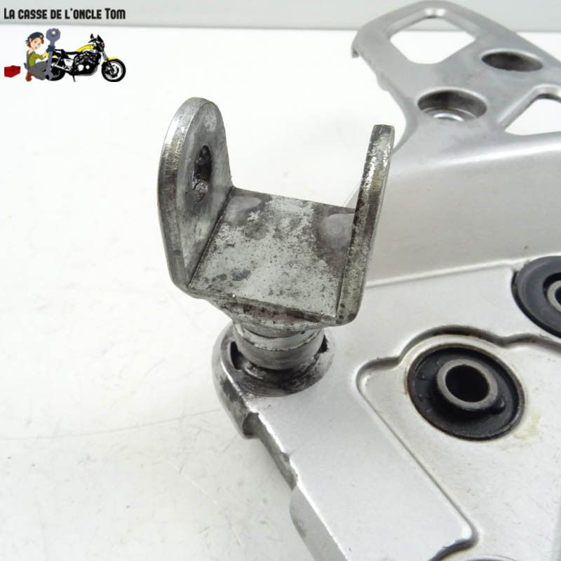 Platine avant droite Suzuki 650 GSF Bandit 2006 - CTM-12094-022