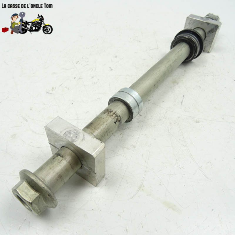 Axe de roue arrière Kawasaki 900 Z  ABS  2019 - CTM-10626-043