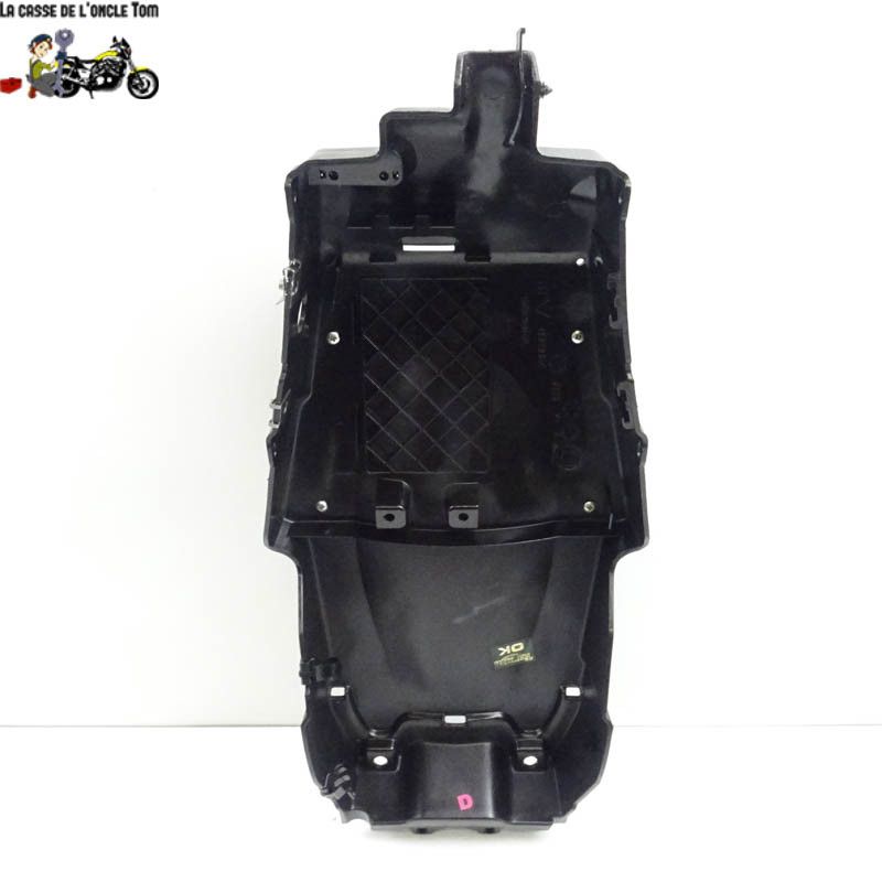 Passage de roue arrière Triumph 1050 speed triple 2013 - CTM-8800-059