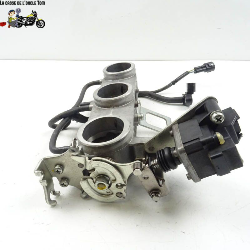 Rampe d'injection Triumph 1050 speed triple 2013 - CTM-8800-055