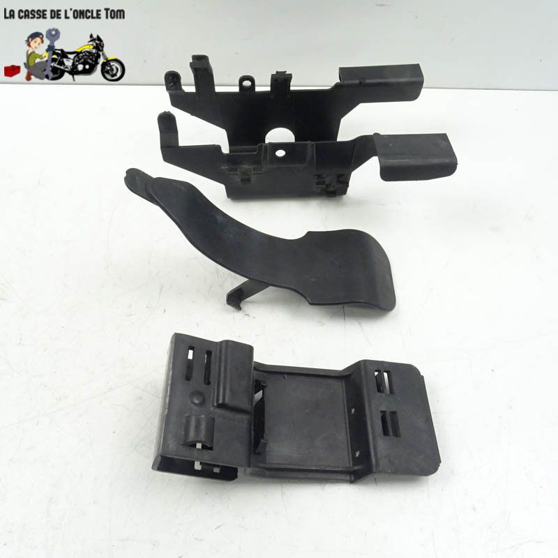 Trappe et  guide de cablage de cadre Harley Davidson 1690 FXDB 103 2014 - CTM-11519-059