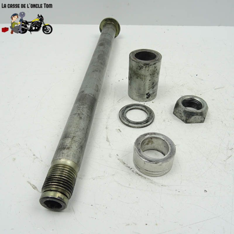 Axe de roue arriére Harley Davidson 1584 FXD WG 2009 - CTM-11675-009