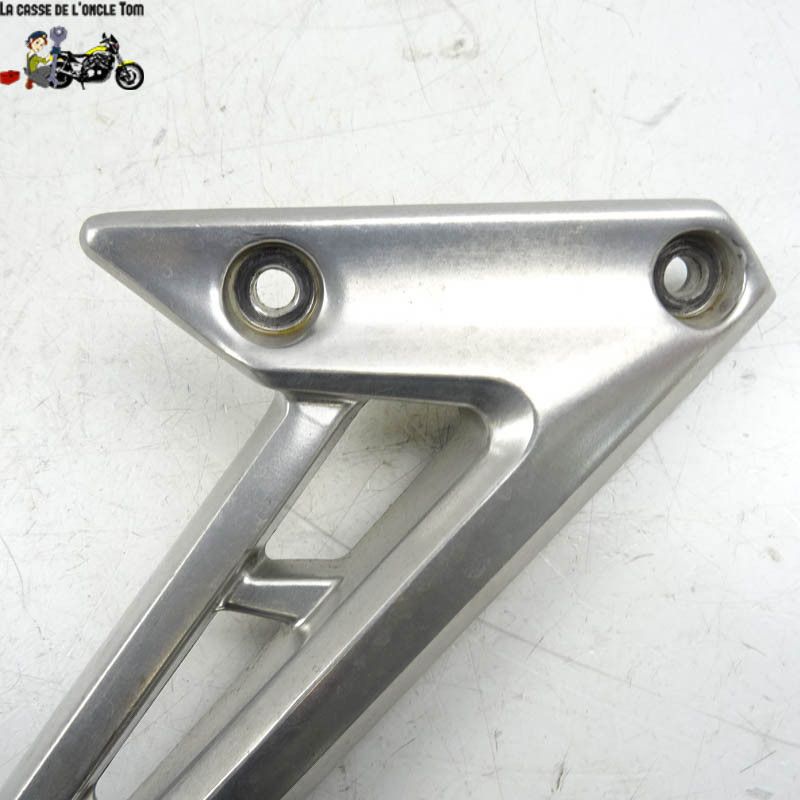 Platine + repose pied arrière droit Yamaha  1000 fazer 2002 - CTM-11034-055