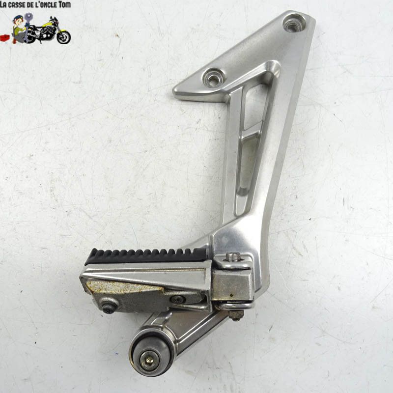 Platine + repose pied arrière droit Yamaha  1000 fazer 2002 - CTM-11034-055