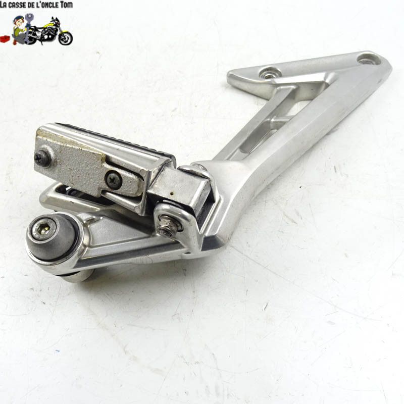 Platine + repose pied arrière droit Yamaha  1000 fazer 2002 - CTM-11034-055