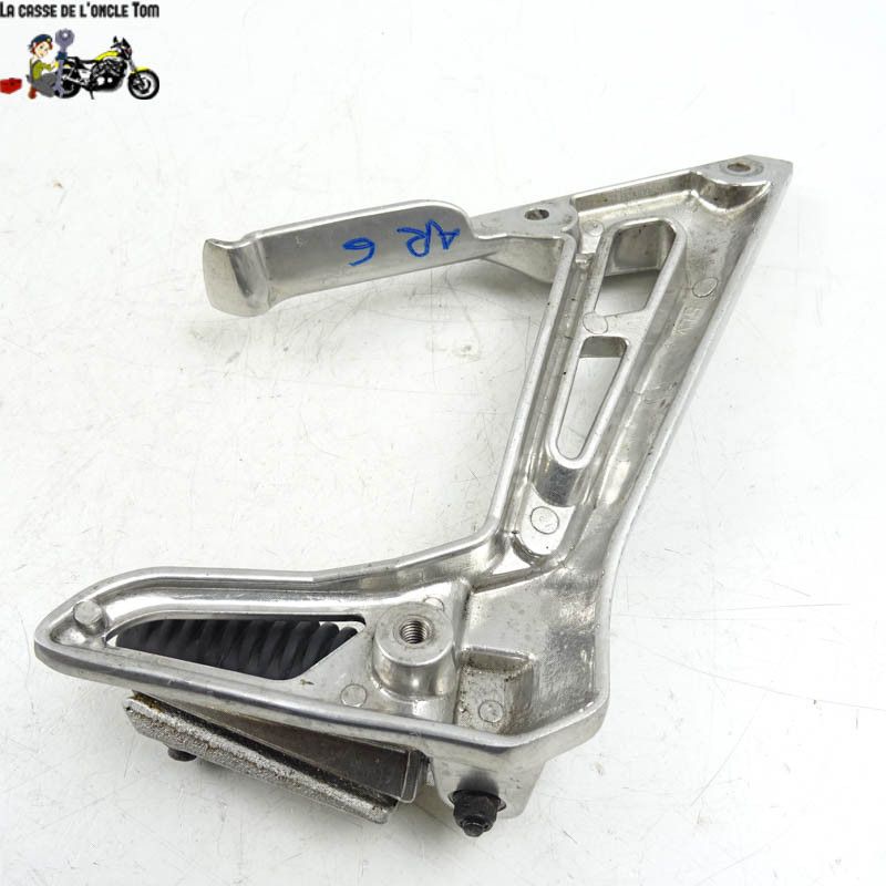 Platine + repose pied arrière gauche Yamaha  1000 fazer 2002 - CTM-11034-057