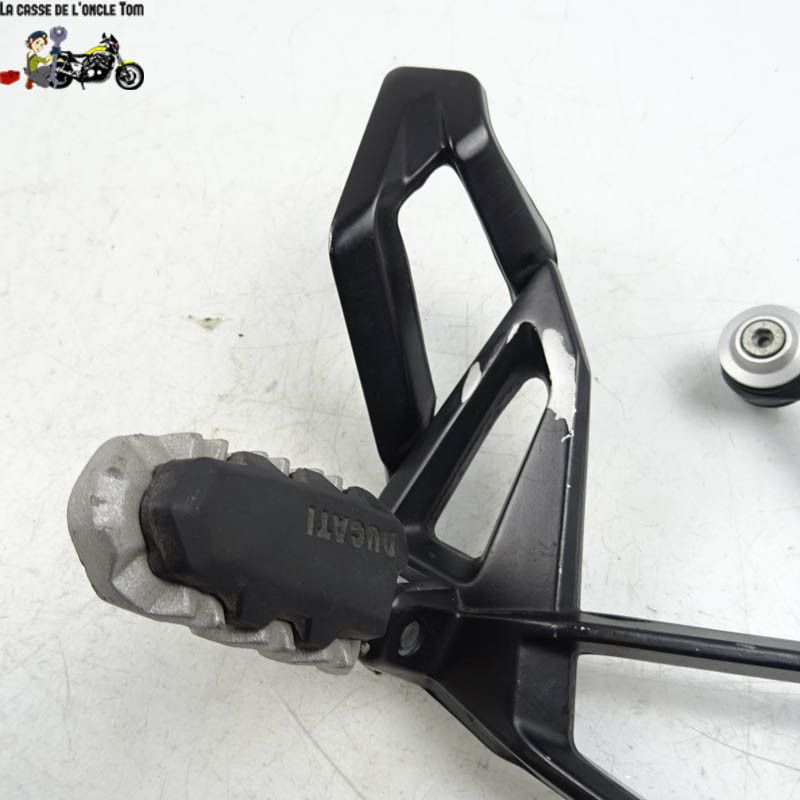 Platine + repose pied arrière droit Ducati 1200 Multistrada 2012 - CTM-11388-041
