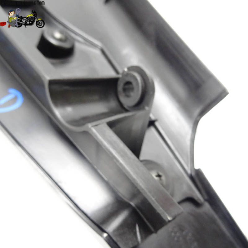 Demi coque arrière droit Honda 125 cbr  r 2011 - CTM-11007-032