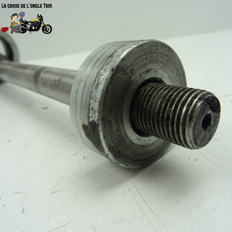 Axe de roue arrière Kawasaki 900 GPZ 1990 - CTM-6510-024