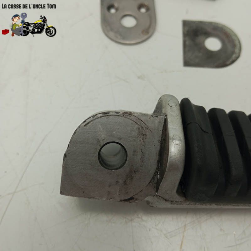 Repose pied arrière gauche Ducati 944 ST2 1998 - CTM-12386-040