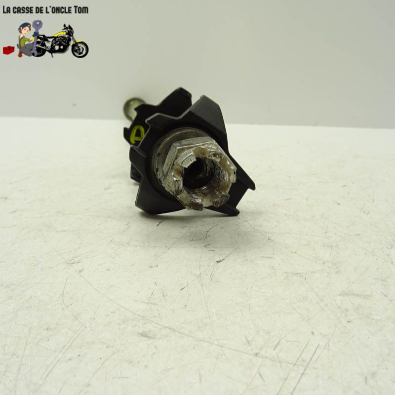 Axe de roue arriére Kawasaki 650 z 2017 - CTM-12586-034