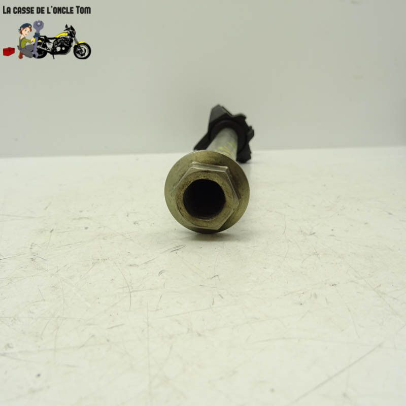 Axe de roue arriére Kawasaki 650 z 2017 - CTM-12586-034