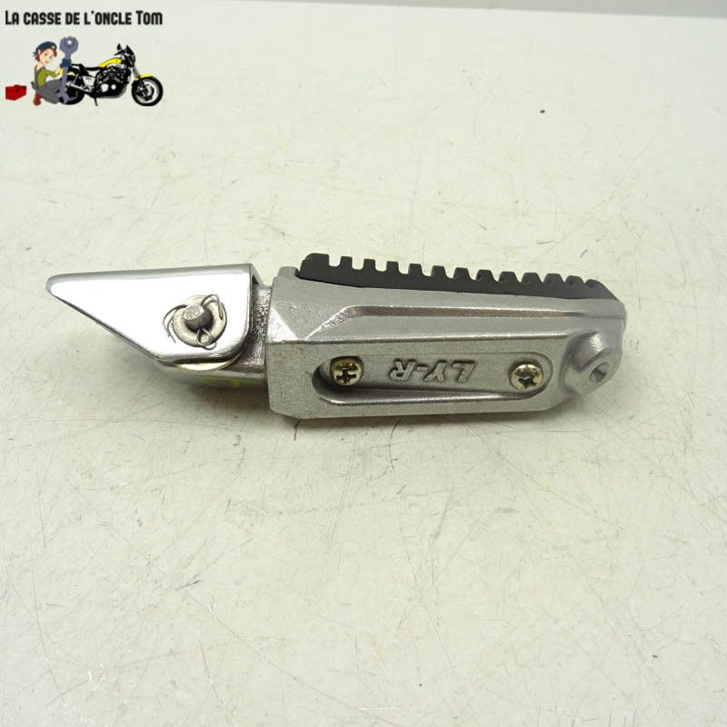 Repose pied arrière  droit  Keeway 125 rkv 2016 - CTM-8737-046