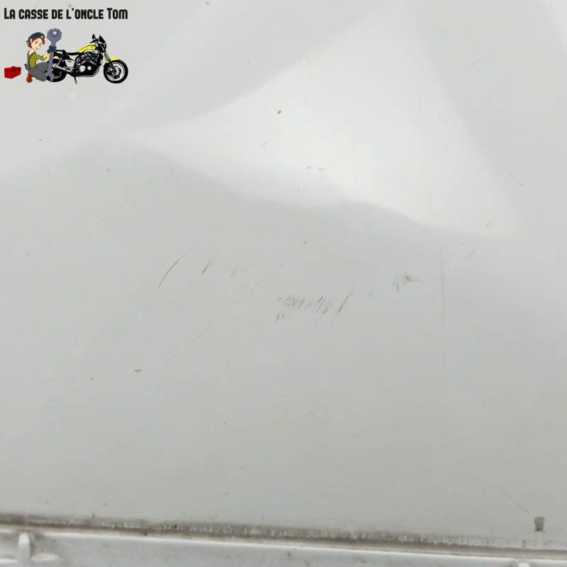 Demi couvre réservoir droit  Yamaha  125 yzf 2008 - CTM-R125-056