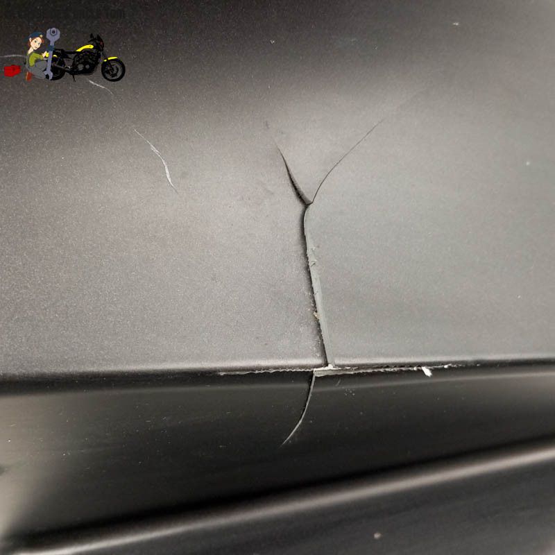 Flanc latéral  gauche Yamaha  125 yzf 2008 - CTM-R125-034