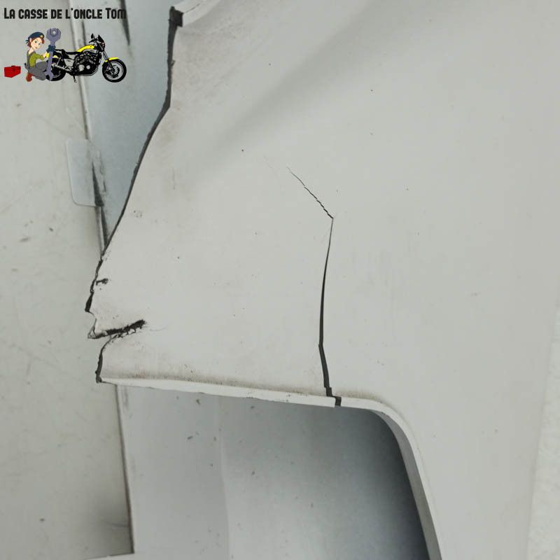 Demi coque arriére gauche  Yamaha  125 yzf 2008 - CTM-R125-026