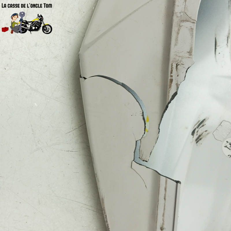 Demi coque arriére gauche  Yamaha  125 yzf 2008 - CTM-R125-026