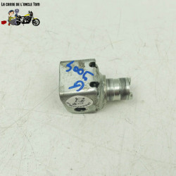 Support repose pied avant gauche Suzuki 600 gsf bandit 2002 - CTM-9004-017