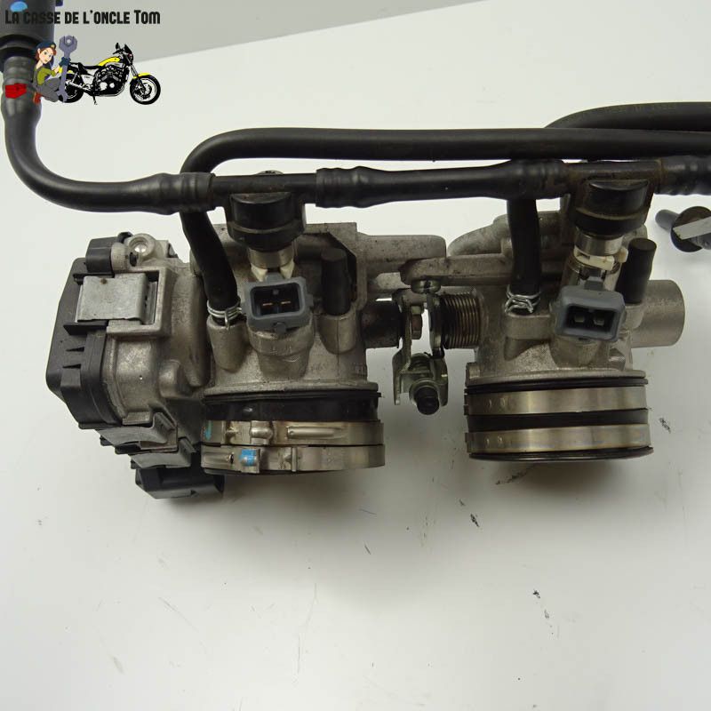 Rampe d'injection avant  Aprilia 1100 Tuono V4 2022 - CTM-12468-003