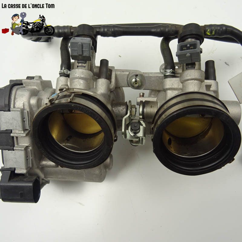 Rampe d'injection avant  Aprilia 1100 Tuono V4 2022 - CTM-12468-003