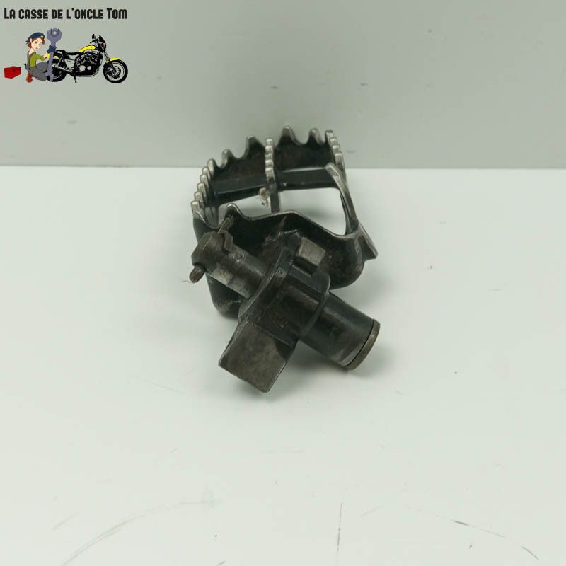 Repose pied   avant droit  Yamaha WR 250 F 2002 - CTM-12152-019