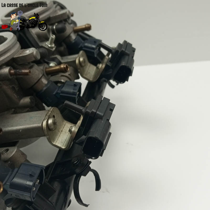 Rampe  d'injection  Yamaha 900 Mt-09 tracer 2021 - CTM-12906-026