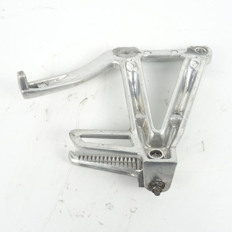 Platine arrière gauche + repose pied Yamaha 600 FAZER 1999 - CTM-9084-010