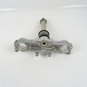 Té de fourche inférieur Suzuki 650 Freewind 1997 - CTM-9224-005