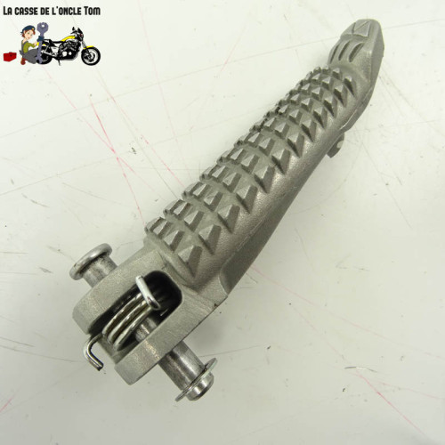 Repose pied avant droit + axe/ressort Kawasaki 400 NINJA 2023 - CTM-12560-024