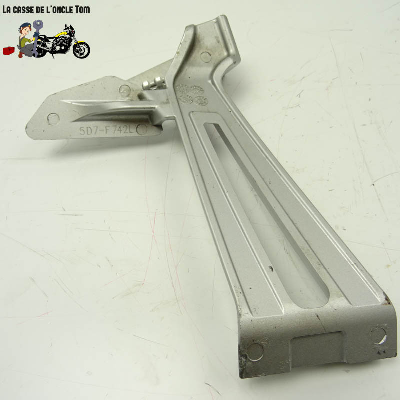 Platine + repose pied arrière droit Yamaha 125 YZF-R 2016 - CTM-12619-018