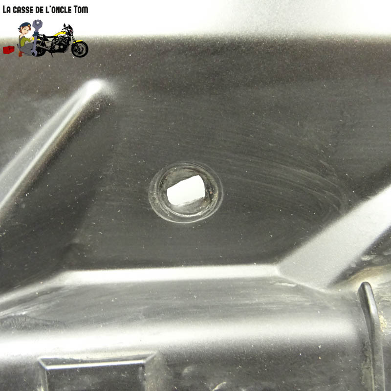 Carénage inférieur avant droit Yamaha 125 YZF-R 2016 - CTM-12619-008