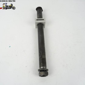 Axe de roue arrière Yamaha 1000 FAZER 2003