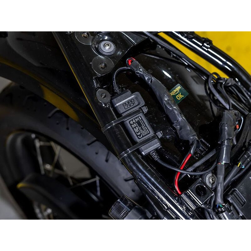 Adaptateur étanche 12V vers USB QUAD LOCK - 1119211