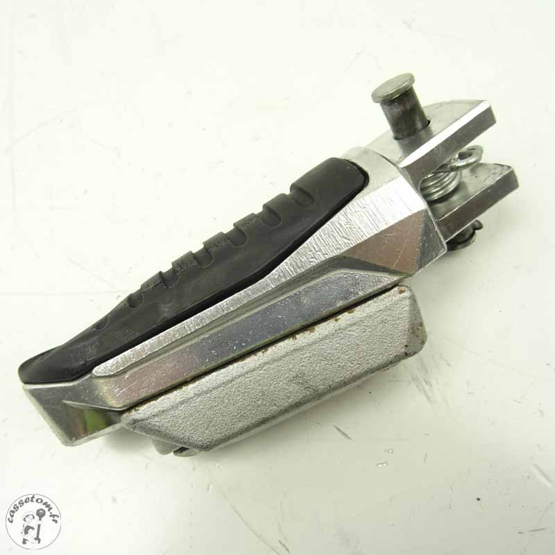 Repose pied avant droit Suzuki 1300 GSX-R 2011 - CTM-11696-023