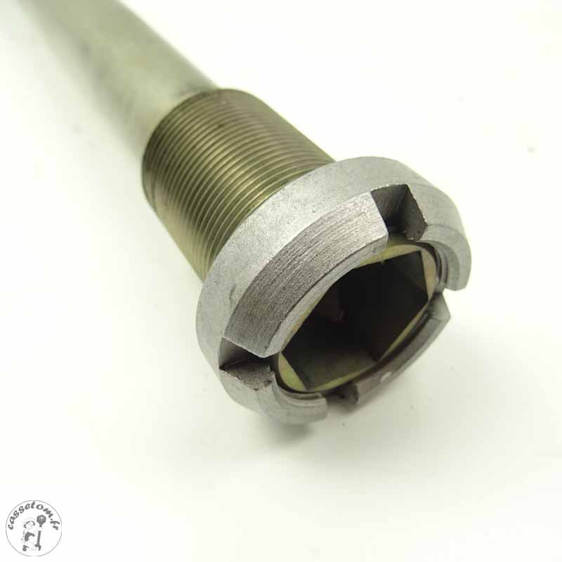 Axe de bras oscillant Suzuki 1300 GSX-R 2011 - CTM-11696-014