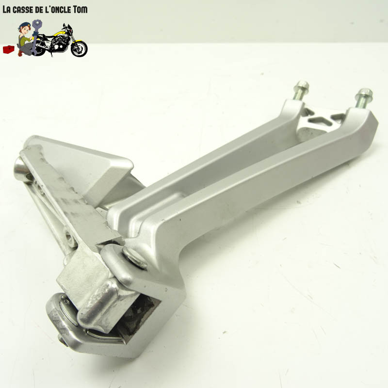 Platine + repose pied arrière droit Yamaha 125 YZF-R 2017 - CTM-12379-013