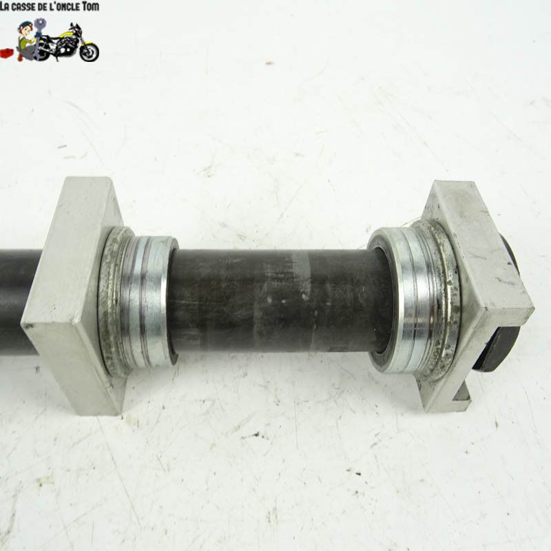 Axe de roue arrière Yamaha 1000 FAZER 2002 - CTM-8552-036