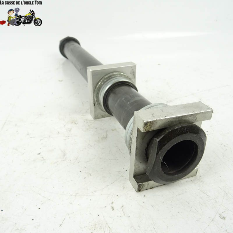 Axe de roue arrière Yamaha 1000 FAZER 2002 - CTM-8552-036