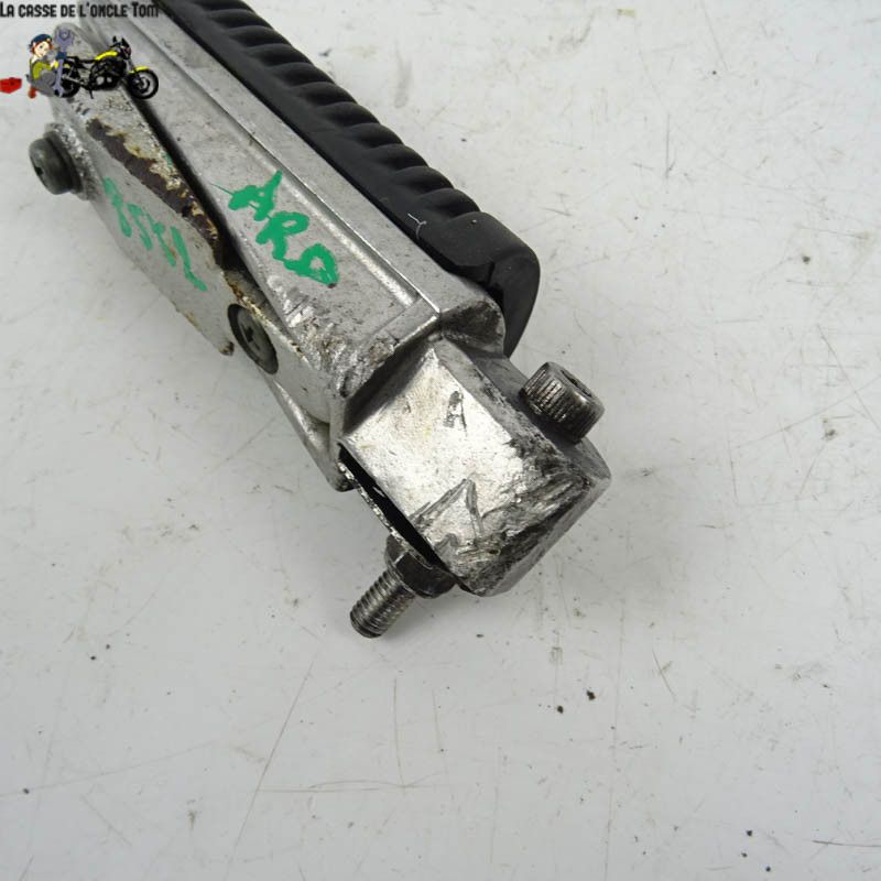 Repose pied arrière droit  Yamaha 1000 FAZER 2002 - CTM-8552-026