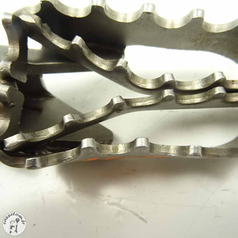 "Reposes pieds Masaï 50 STM 2016 - Pièces d'occasion de qualité"