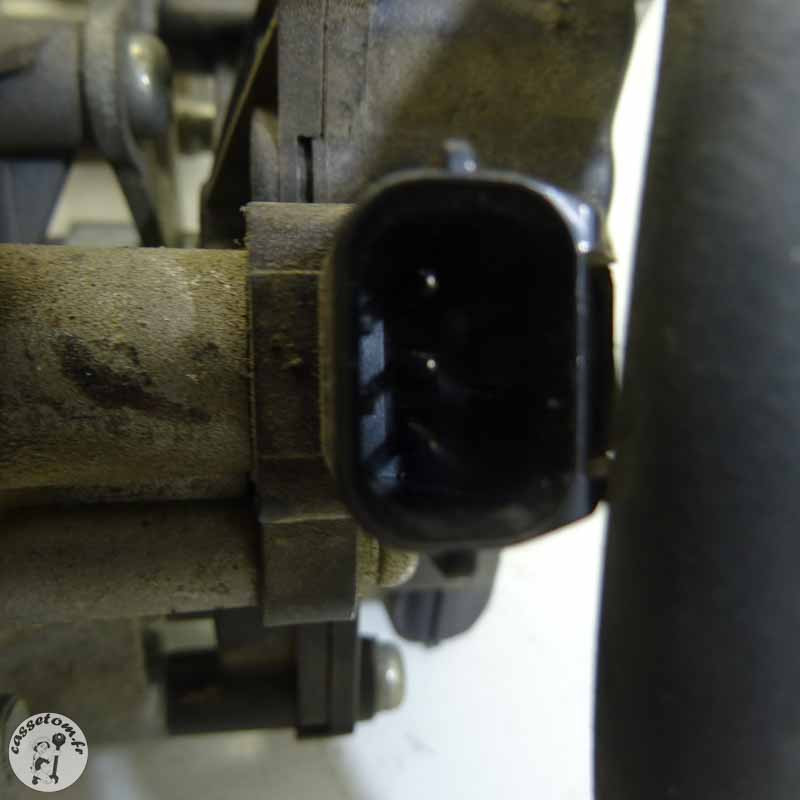 Rampe d'injection 650 DL V-strom 2007 - Pièces d'occasion Cassetom